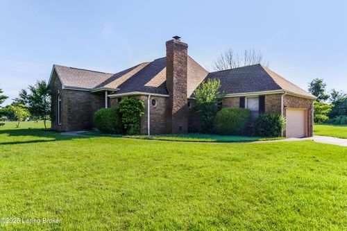 300 Wava Dr, Mt Washington, KY, 40047-6751 | Card Image