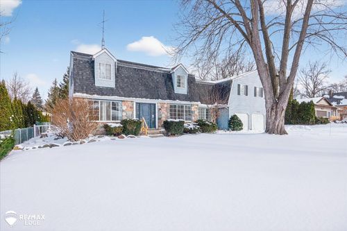 8454 Wesley Dr, Flushing, MI, 48433-1165 | Card Image