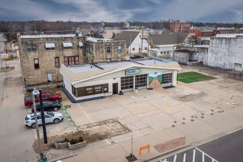 702 Main St, Winfield, KS, 67156-2833 | Card Image