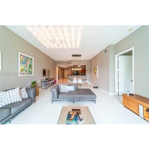 apt-102-14951 Royal Oaks Ln, North Miami, FL, 33181-2475 | Card Image