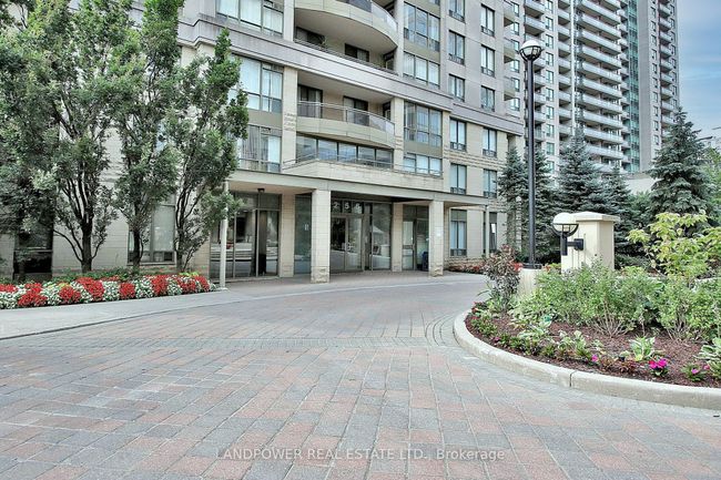 803 - 256 Doris Ave, Condo with 2 bedrooms, 2 bathrooms and 1 parking in North York ON | Image 3