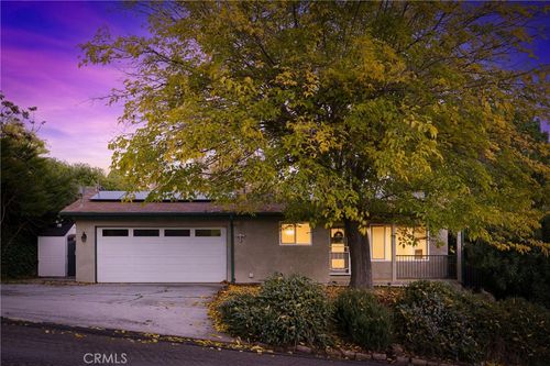 102 Glencrest Ln, Paso Robles, CA, 93446 | Card Image