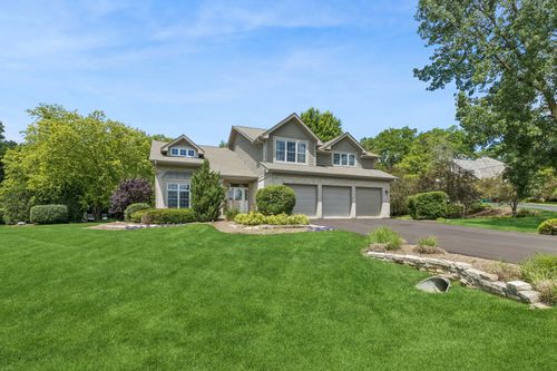 21 Seneca Ave W, Hawthorn Woods, IL, 60047-1918 | Card Image