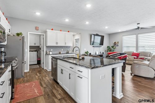 5113 N 209th Ave, Elkhorn, NE, 68022-5199 | Card Image