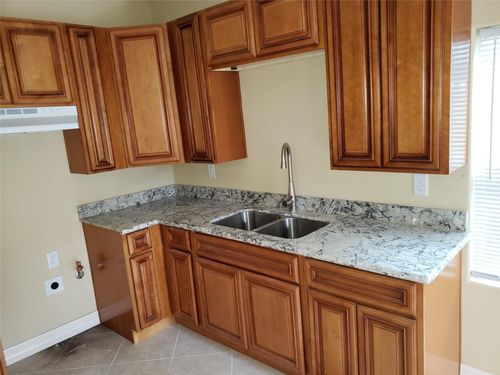 b-319 Johnson St, Pasadena, TX, 77506-2246 | Card Image