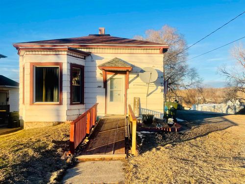 2321 Leech Ave, Sioux City, IA, 51106-5720 | Card Image