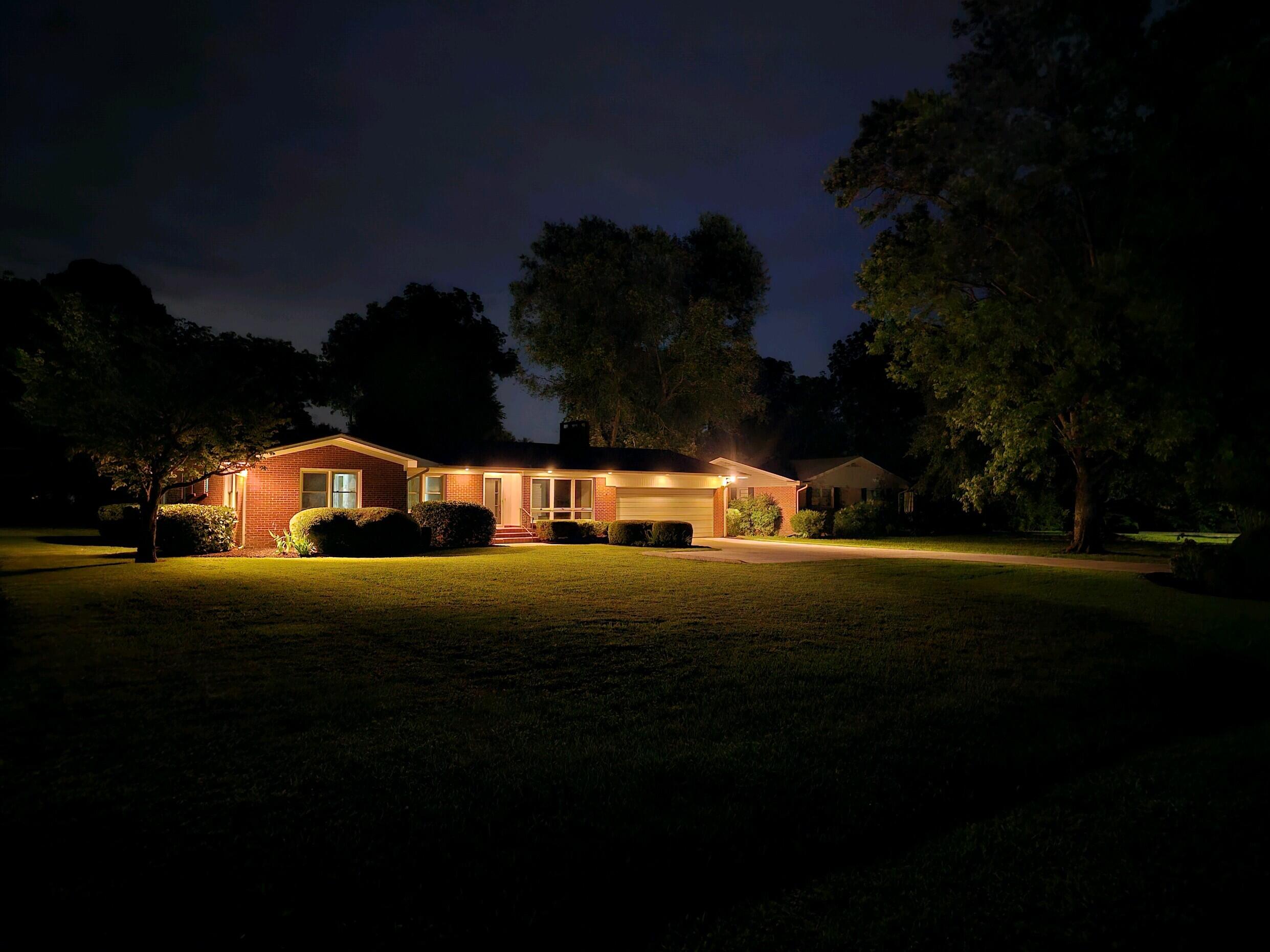 Dennis Ave, Jasper, TN 37347