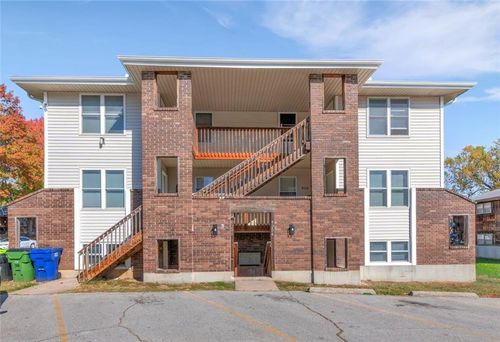 9200 E 54th Ter, Raytown, MO, 64133-2712 | Card Image