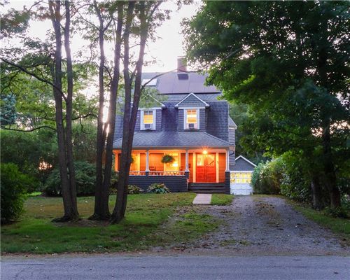 16 Indian Run Rd, South Kingstown, RI, 02879-3032 | Card Image