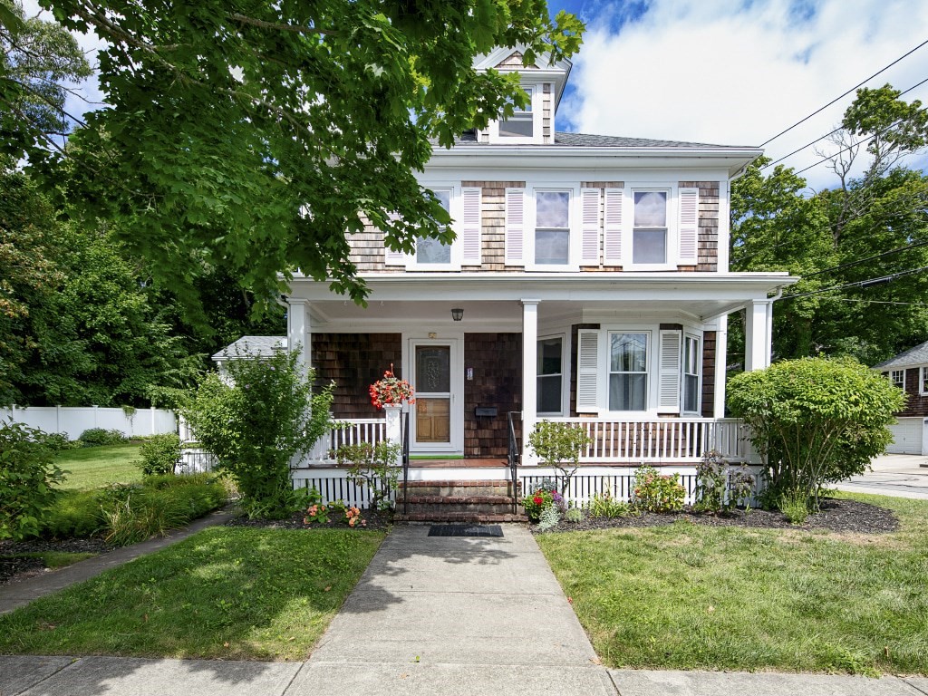 Davis St, Plymouth, MA 02360
