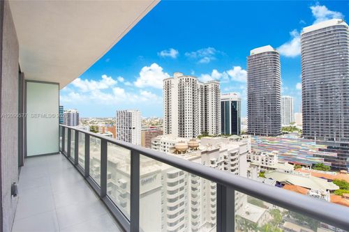 2009-1100 S Miami Ave, Miami, FL, 33130-4131 | Card Image