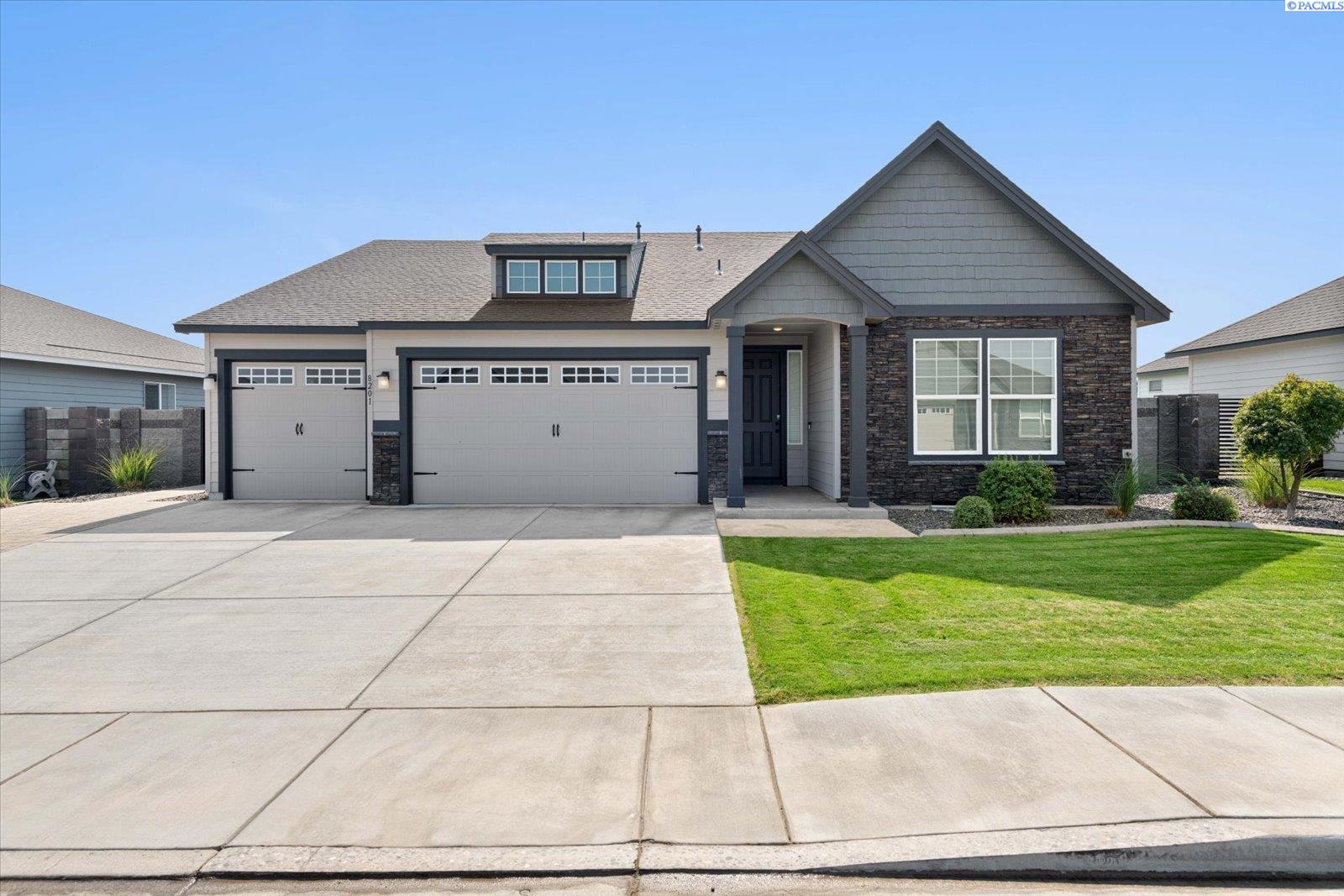 Fernow St, West Richland, WA 99353
