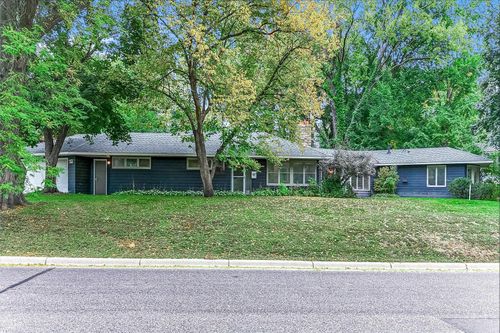 401 Turnpike Rd, Golden Valley, MN, 55416-1154 | Card Image