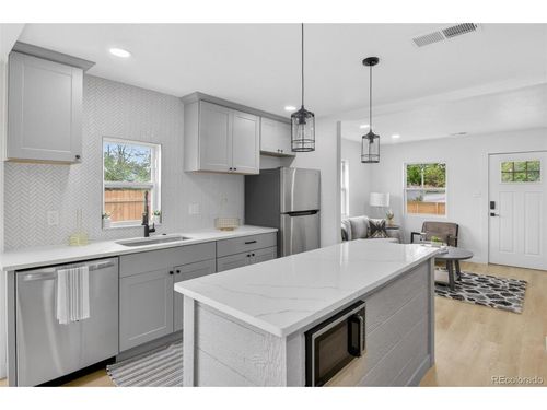 2096 S Lowell Blvd, Denver, CO, 80219-5362 | Card Image