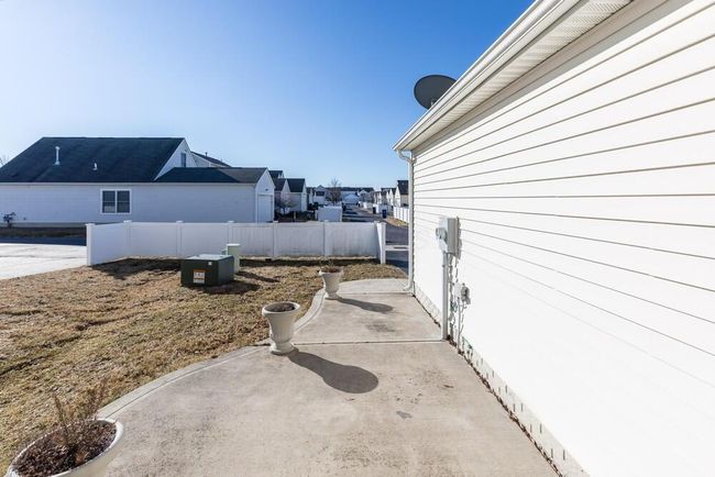 5975 Pennington Creek Dr, Condo with 3 bedrooms, 3 bathrooms and null parking in Dublin OH | Image 44