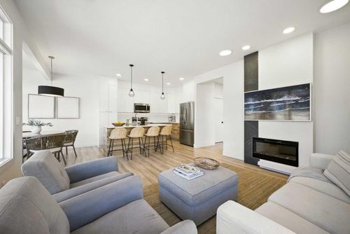 5 Sundown Close, Cochrane, AB, T4C1E6 | Card Image