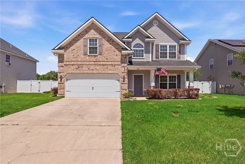 669 Red Oak Ln, Hinesville, GA, 31313-4121 | Card Image