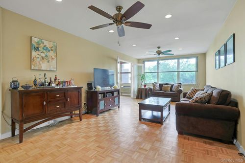 apt-7k-12 Old Mamaroneck Rd, White Plains, NY, 10605-2042 | Card Image