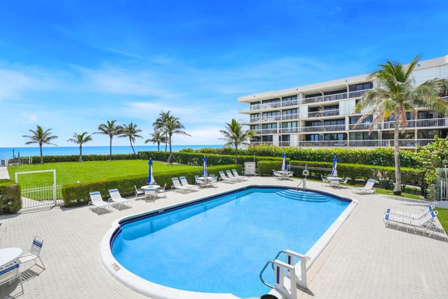 C605 - 3230 S Ocean Blvd, Condo with 2 bedrooms, 2 bathrooms and null parking in Palm Beach FL | Image 32