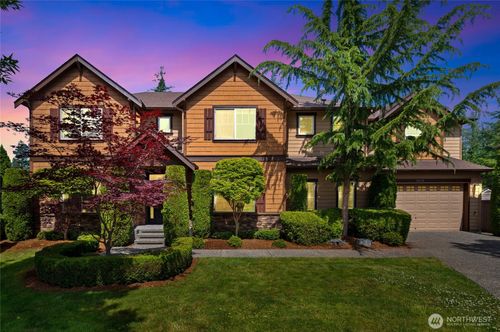 10930 237th Ave Ne, Redmond, WA, 98053-5737 | Card Image