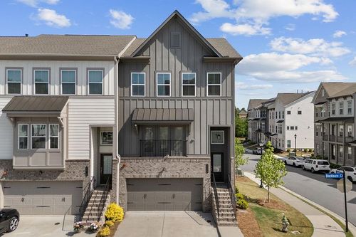 2620 Blackburn Ct, Smyrna, GA, 30080-5558 | Card Image