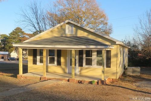 1008 Carolina St, Roanoke Rapids, NC, 27870-3924 | Card Image