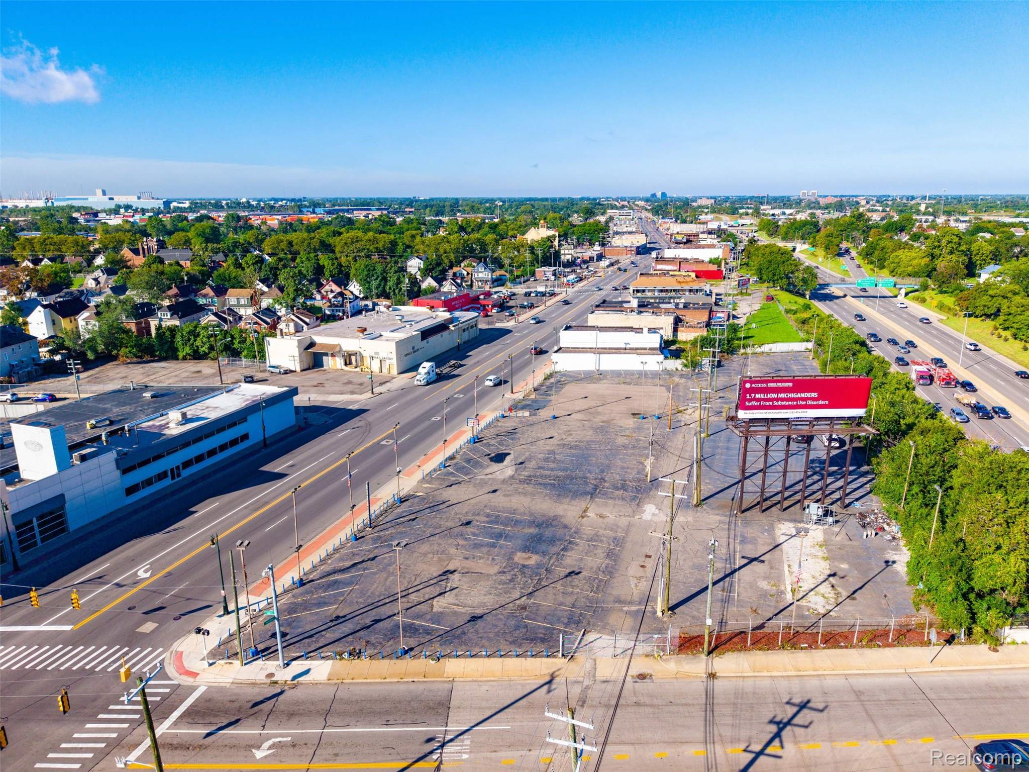 Land in Detroit 4