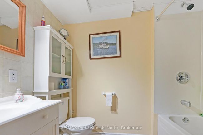 1093 Comak Cres, House other with 3 bedrooms, 2 bathrooms and 4 parking in Algonquin Highlands ON | Image 28