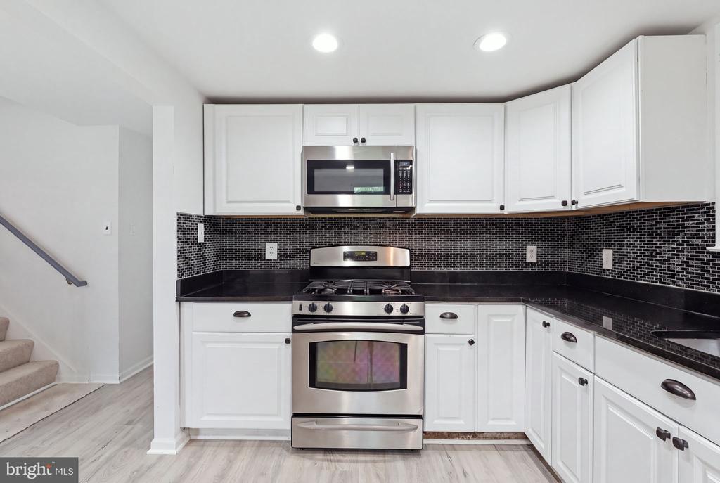 Residential in WOODBRIDGE 5