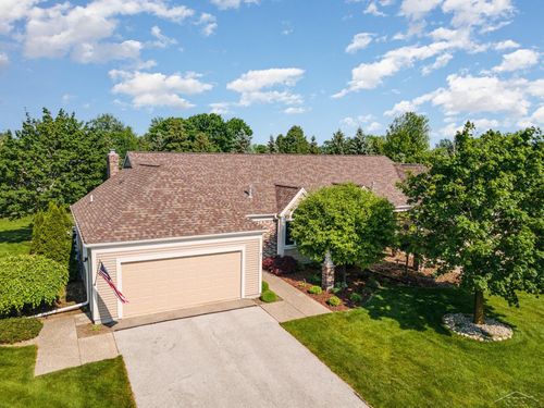 5601 Meadow View Dr, Bay City, MI, 48706-5641 | Card Image