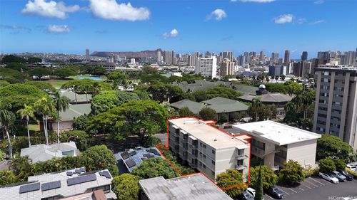 1830 Punahou St, Honolulu, HI, 96822-3372 | Card Image