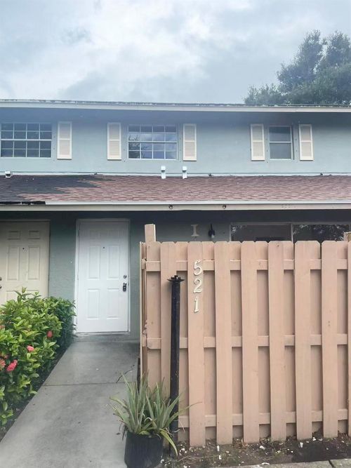 521 Cypress Way W, Palm Springs, FL, 33406-7590 | Card Image