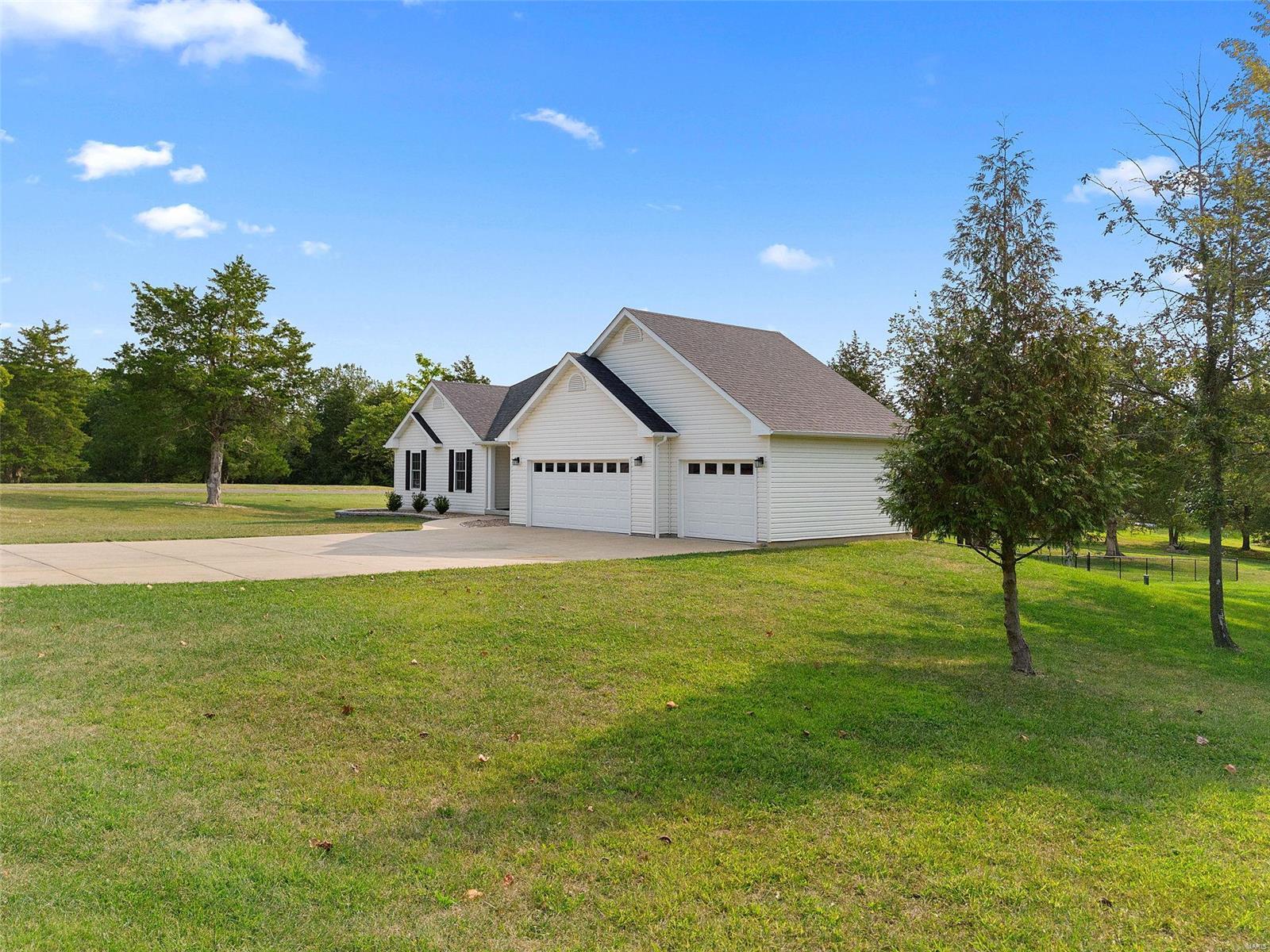 Lake Run Dr, Warrenton, MO 63383
