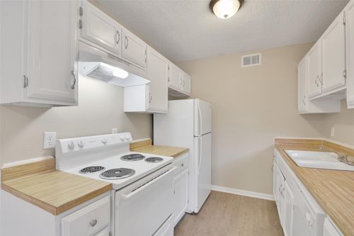 apt-a3-1300 Baker Ave, Bryan, TX, 77803-4781 | Card Image