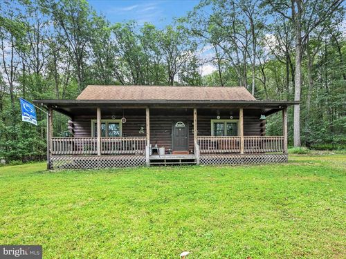 107 Blue Mountain Rd, SCHUYLKILL HAVEN, PA, 17972-9028 | Card Image