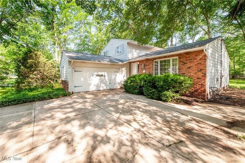 27680 Dunford Road, Westlake, OH, 44145 | Card Image