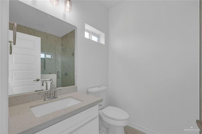 APT-2 - 2000 E 1 St St, Condo with 2 bedrooms, 2 bathrooms and 2 parking in Mission TX | Image 8
