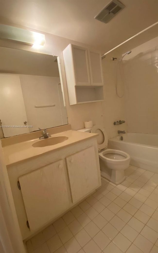 APT-515 - 6190 Woodlands Blvd, Condo with 2 bedrooms, 2 bathrooms and null parking in Tamarac FL | Image 39
