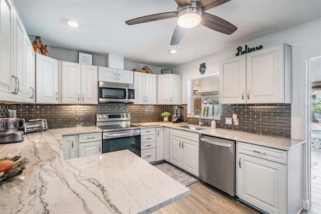 1816 Bayou Grande Blvd Ne, House other with 3 bedrooms, 2 bathrooms and null parking in St Petersburg FL | Image 11