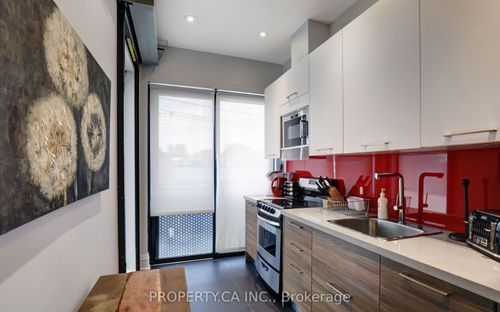 301-301 Augusta Ave, Toronto, ON, M5T2M2 | Card Image