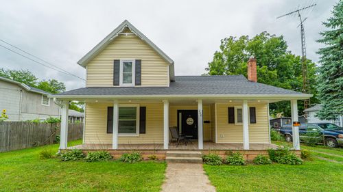 208 E Prairie Ronde St, Dowagiac, MI, 49047-1345 | Card Image