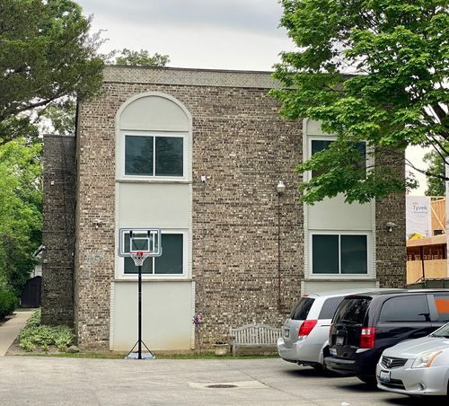 8-2121 Saint Johns Ave, Highland Park, IL, 60035-2402 | Card Image