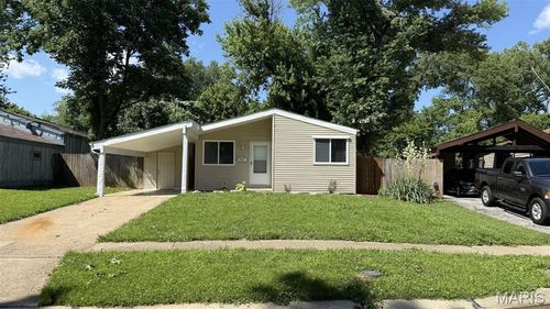 1332 Langholm Drive, Florissant, MO, 63031 | Card Image