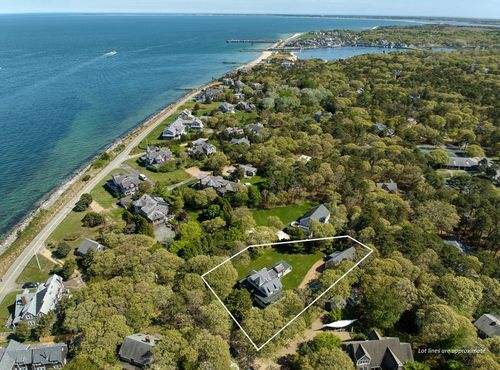 16 Atlantic Ave, Vineyard Haven, MA, 02568-2100 | Card Image