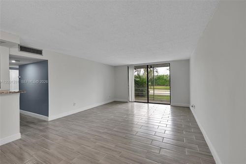 apt-105l-2850 Somerset Dr, Lauderdale Lakes, FL, 33311-9343 | Card Image