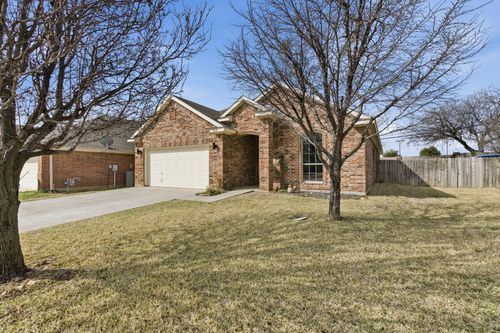 813 Chase Cir, Hurst, TX, 76053-4970 | Card Image