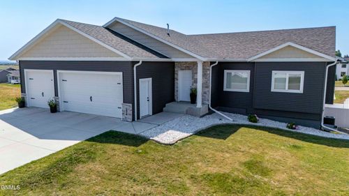 3910 Steel St, Bismarck, ND, 58503-6993 | Card Image
