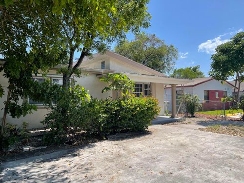 1-216 Nw 12th St, Pompano Beach, FL, 33060-5495 | Card Image