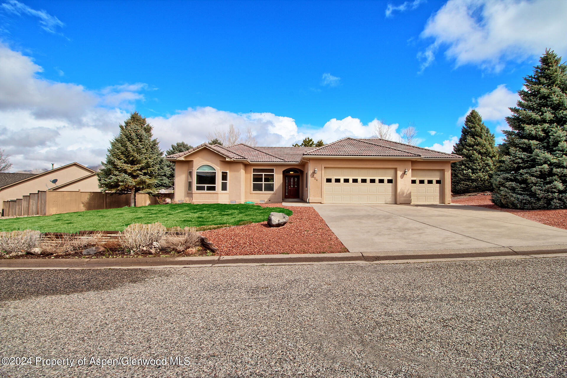 Lodgepole Cir, Parachute, CO 81635