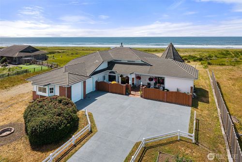 1981 Gray Gull Ln, Westport, WA, 98595 | Card Image